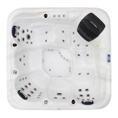 Reef Luzon Hot Tub 