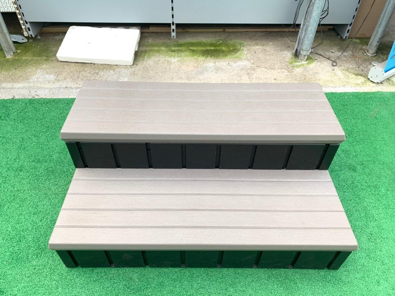 Hot Tub Steps (with storage) - Portobello  - Image 42216