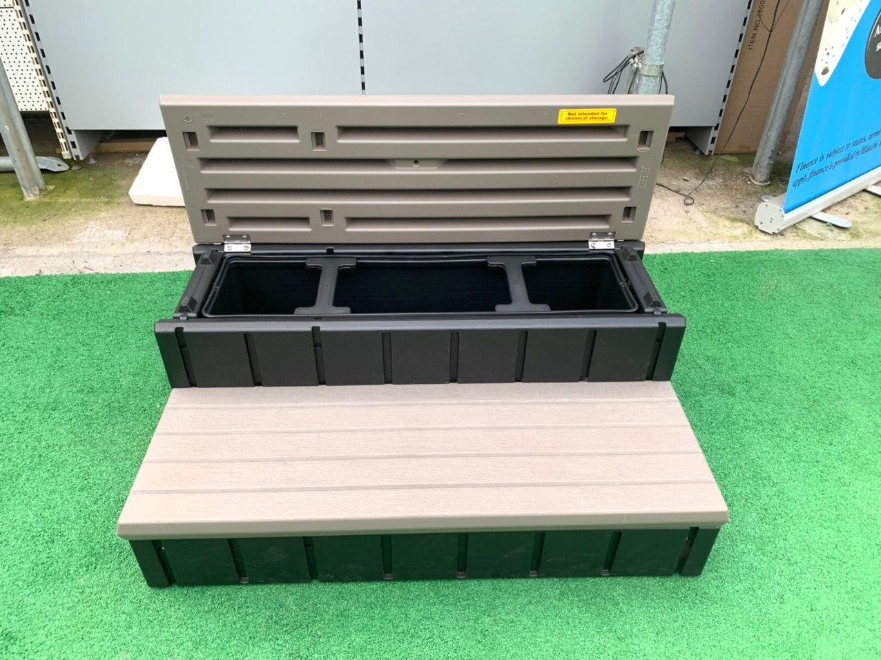 Hot Tub Steps (with storage) - Portobello  - Image 42213