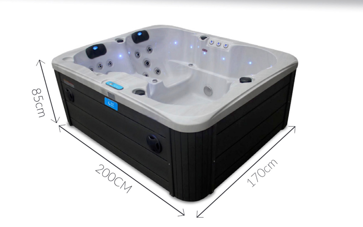 Reef Bolina Hot Tub  - Image 182441