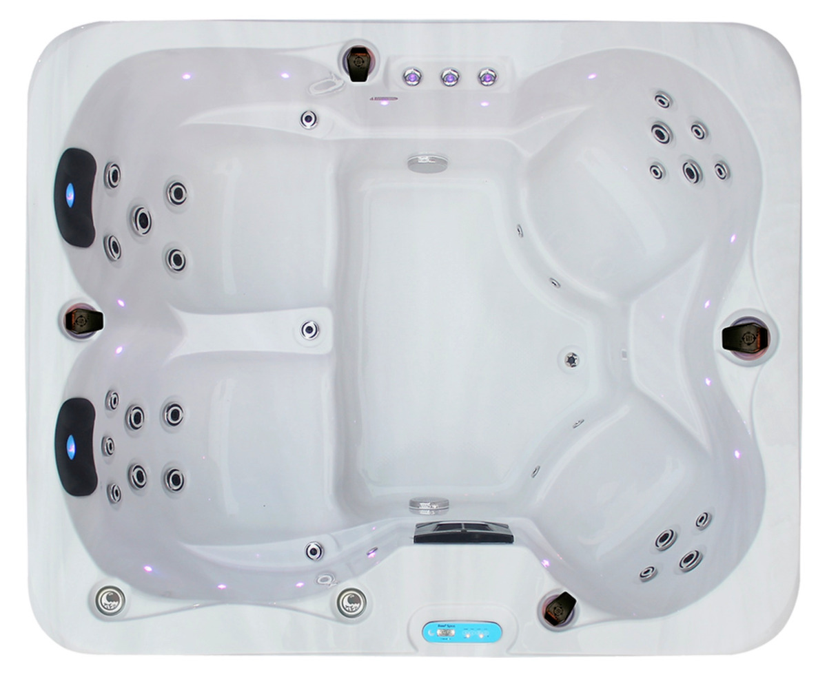 Reef Bolina Hot Tub  - Image 182440