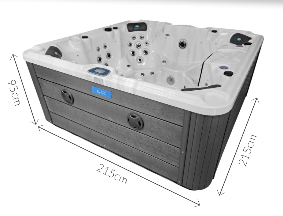 Reef Kiribati Hot Tub  - Image 182465